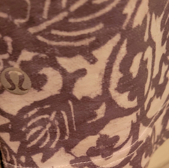 Lululemon top - Picture 2 of 3